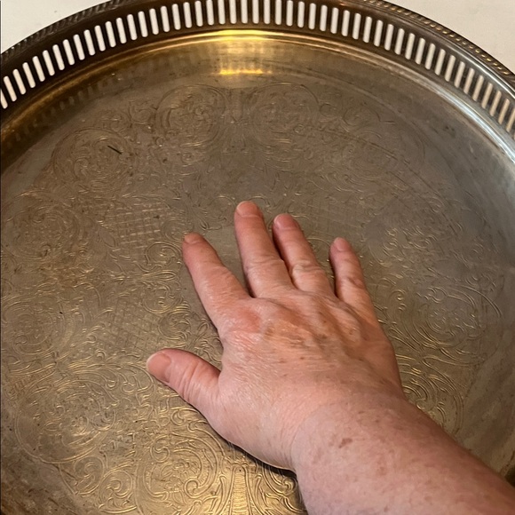 Elegant Silver Plated Serving Tray - Picture 2 of 7